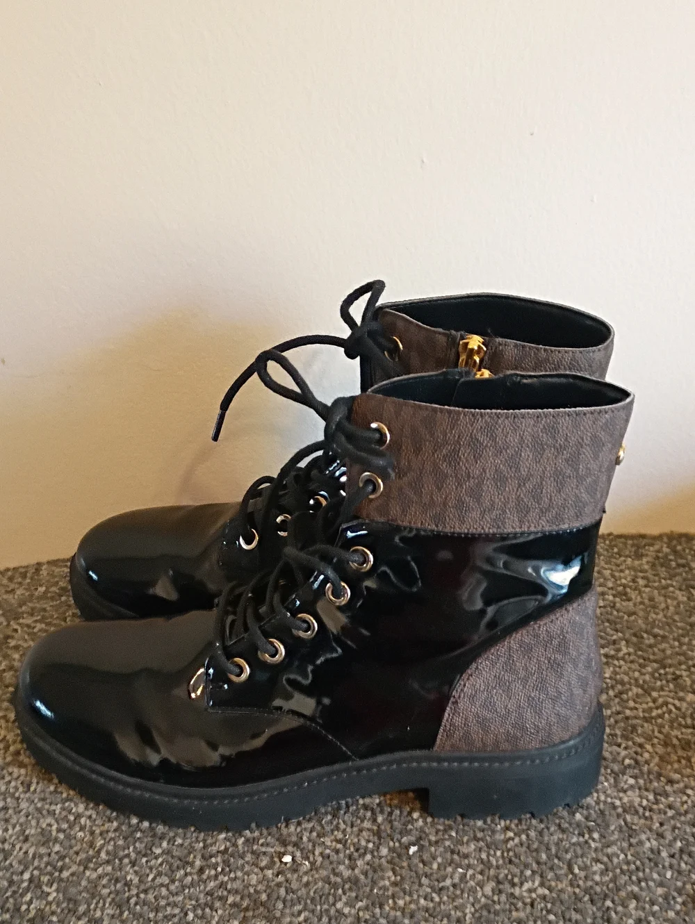 Michael Kors Women's Black Patent Lace-Up Ankle  Combat Boots Size 8.5